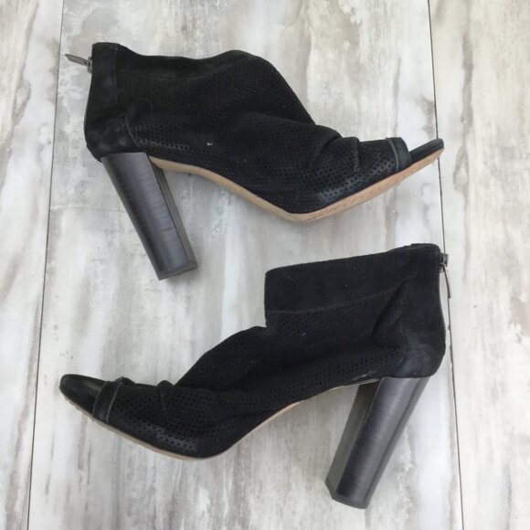 Vince Camuto Peep Toe Perforated Black Suede Booties 39.5 - Picture 7 of 9